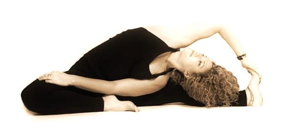 Parivrtta Janu Sirsasana