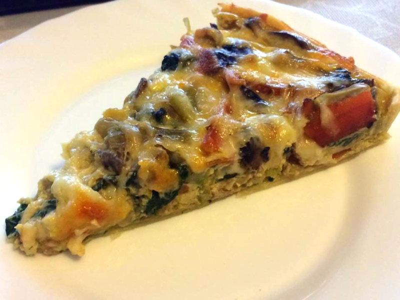 Porción de quiche vegetariana