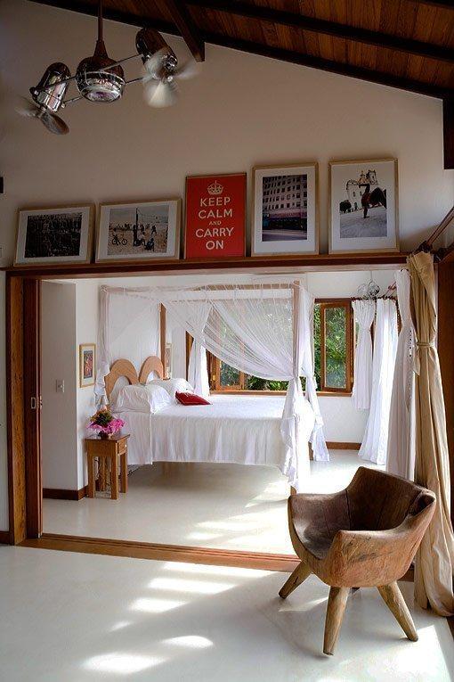 Repisa de cuadros sobre los marcos