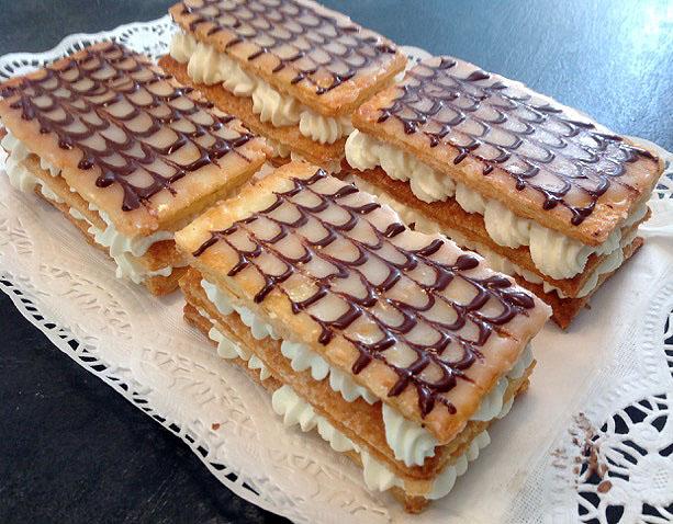 Milhojas de Nata (crema de leche)01