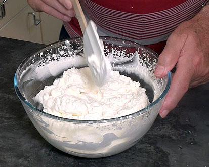 Milhojas de Nata (crema de leche)48