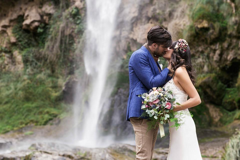 El salto de la novia en All Lovely Party