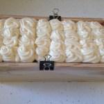 jabon de vino tinto con decoracion de frosting