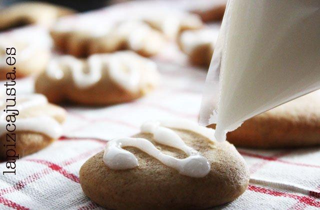 hervir el sirope para las galletas de jengibre