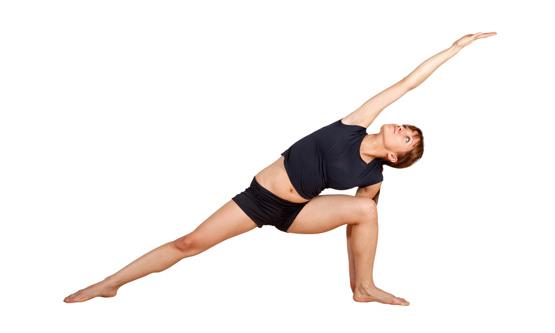 Postura del triángulo bikram