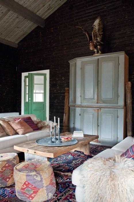 Casas con encanto un refugio revestido en madera con toques étnicos 1