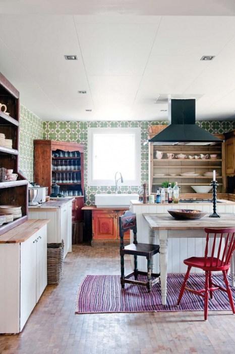 Casas con encanto un refugio revestido en madera con toques étnicos 3