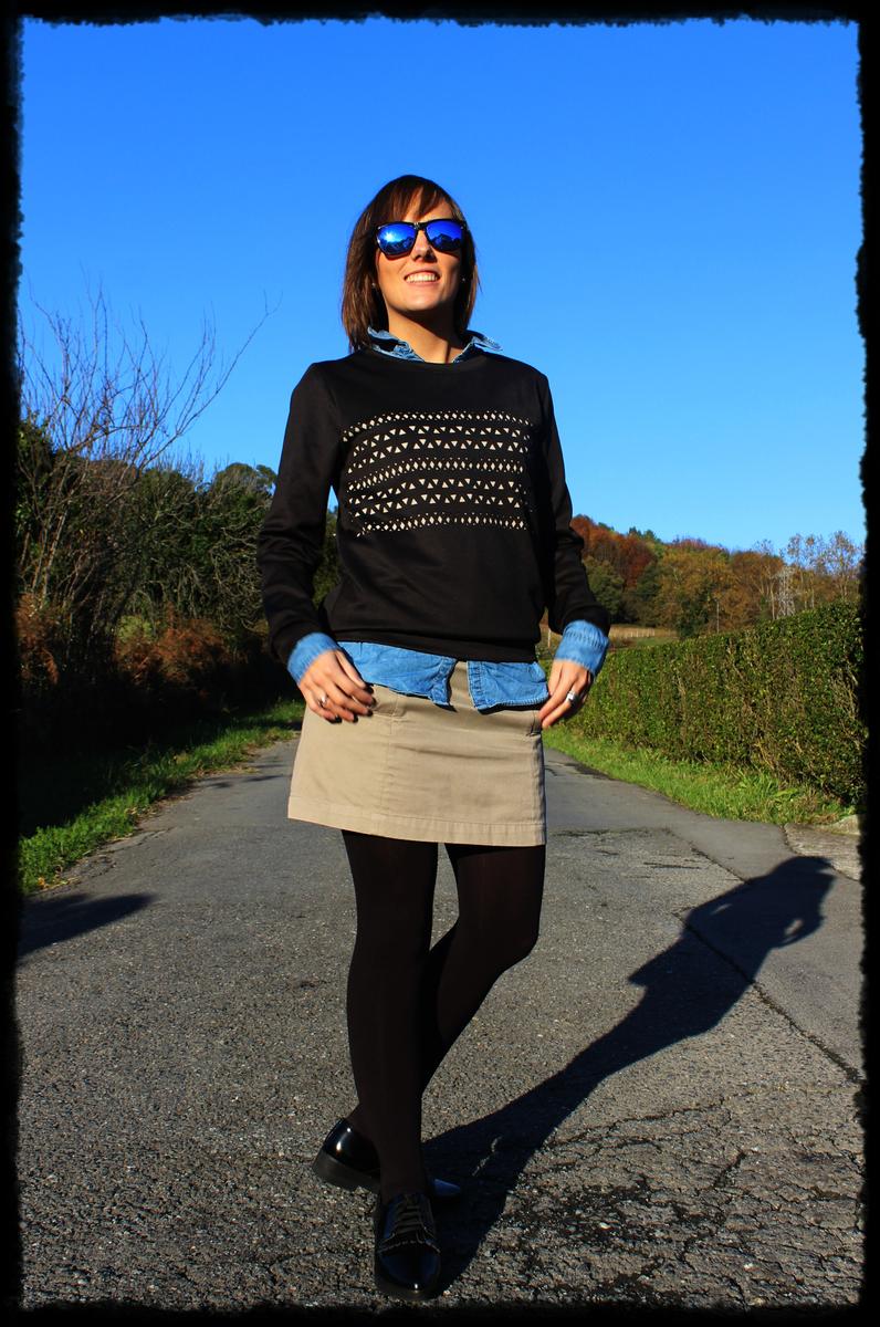 Look con sudadera chic