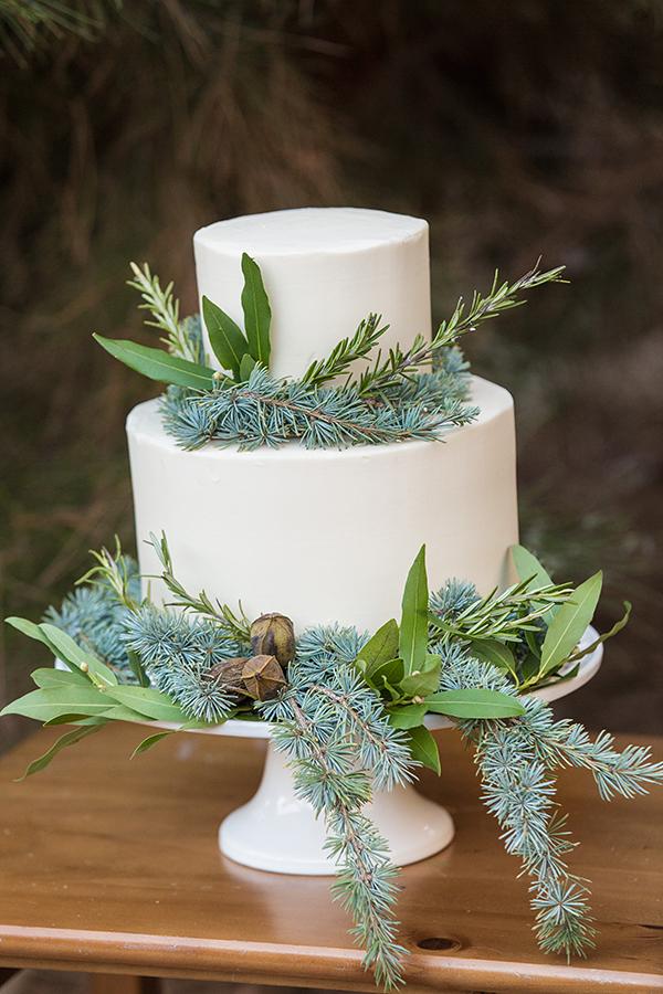natural wedding cake
