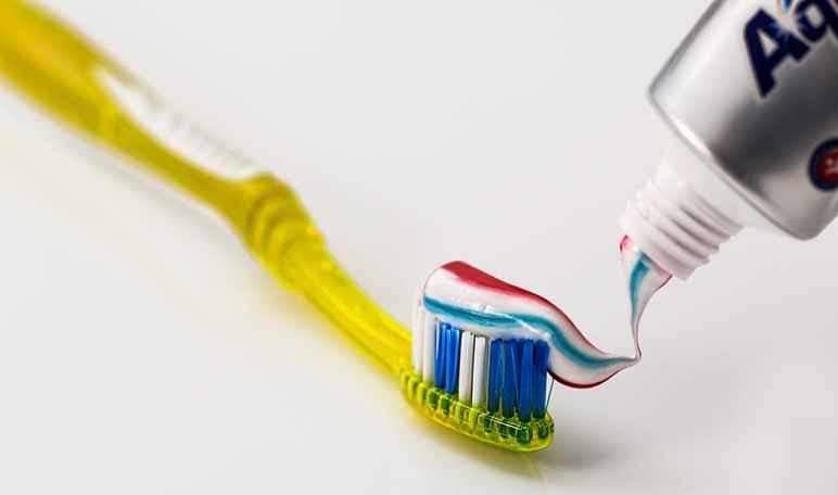 Cómo limpiar la plata en casa con pasta de dientes