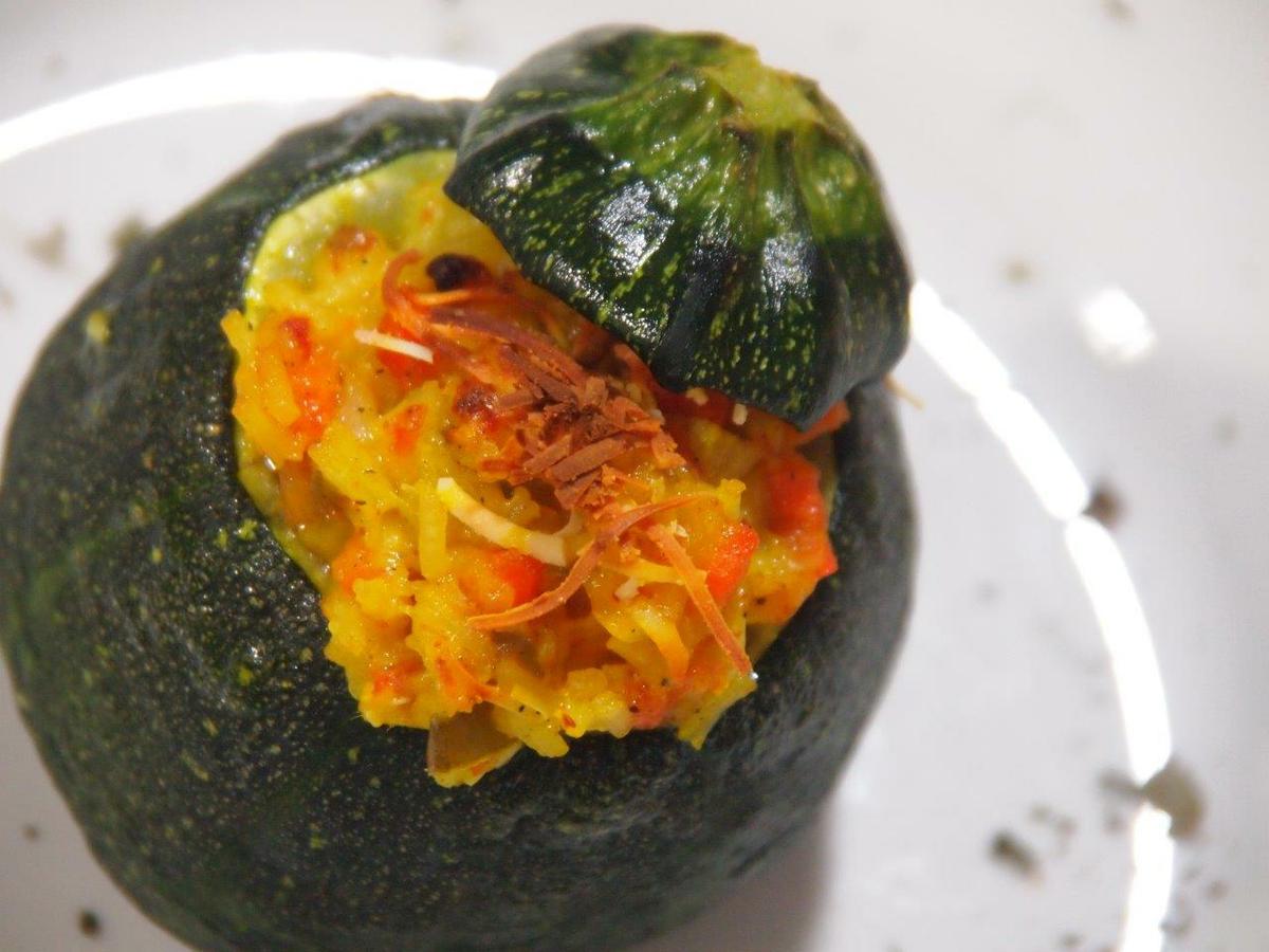 calabacín relleno de verduras