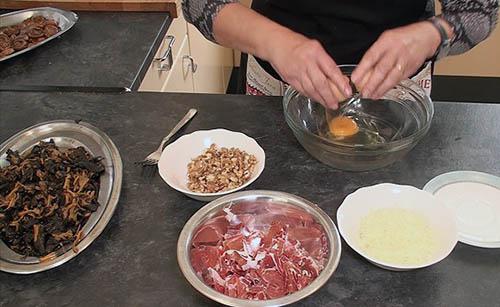 Lomo relleno de jamón y setas30