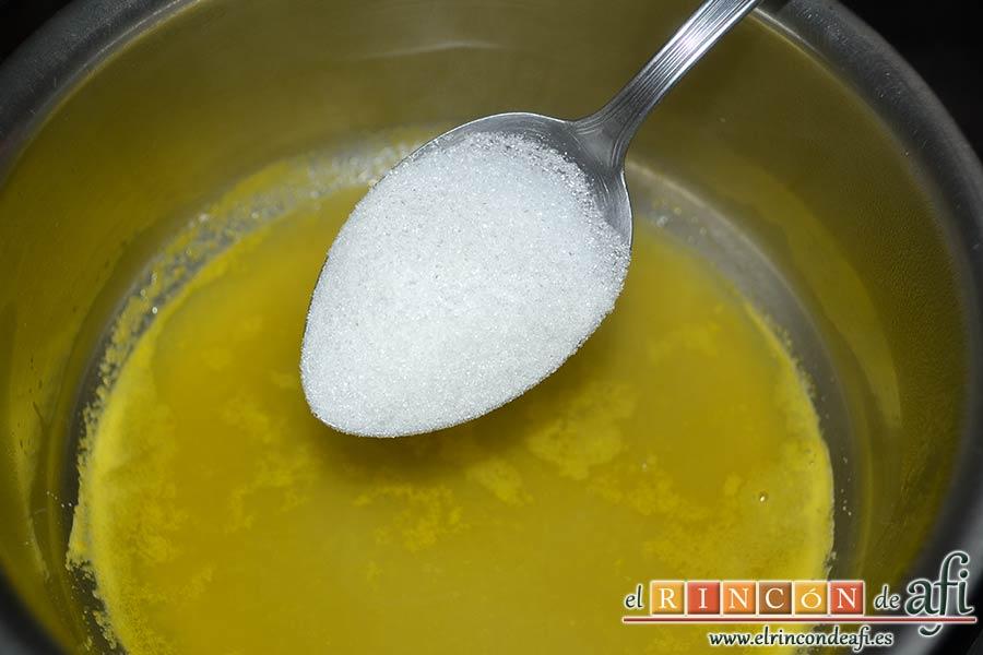 Confit de pato con salsa de naranja, quitar la ralladura y añadir el azúcar y la maizena