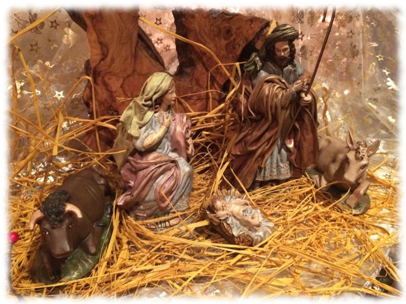 Nacimiento de marmolina estilo tradicional
