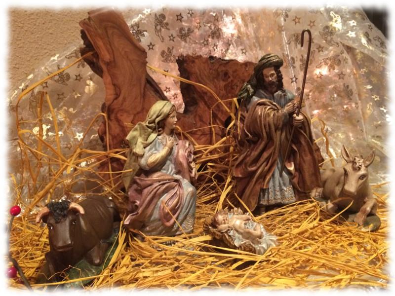 Nacimiento de marmolina estilo tradicional
