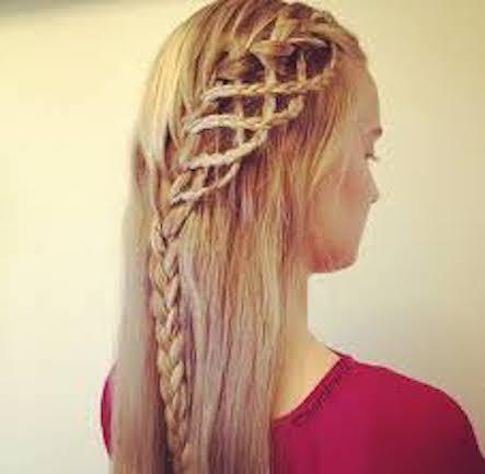 trenza elaborada en pelo suelto