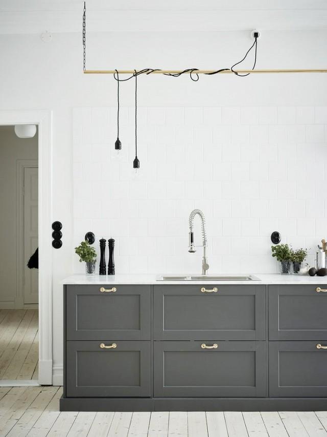 trend-alert-exposed-wires-1577381-1448924159.640x0c