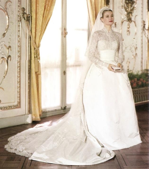 grace-kelly-wedding-dress-colour