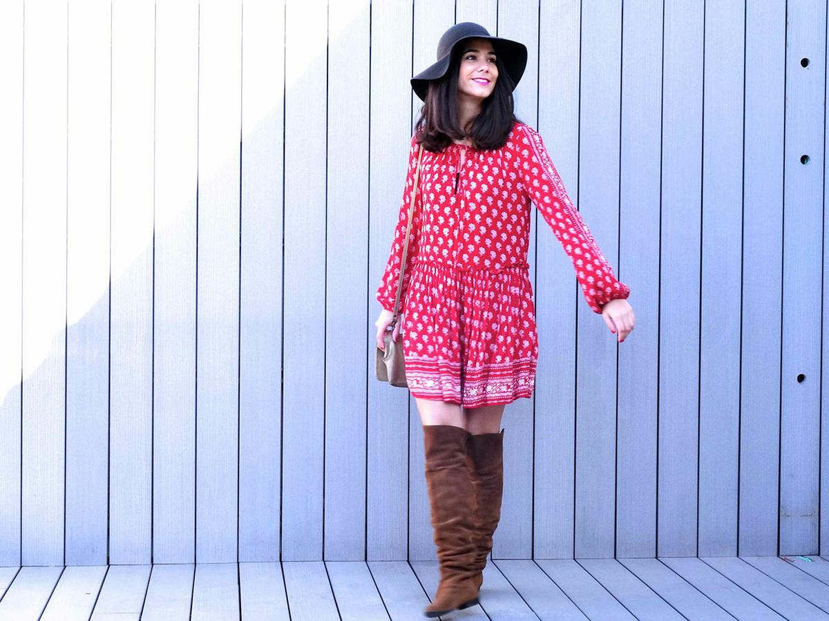 look con botas mosqueteras