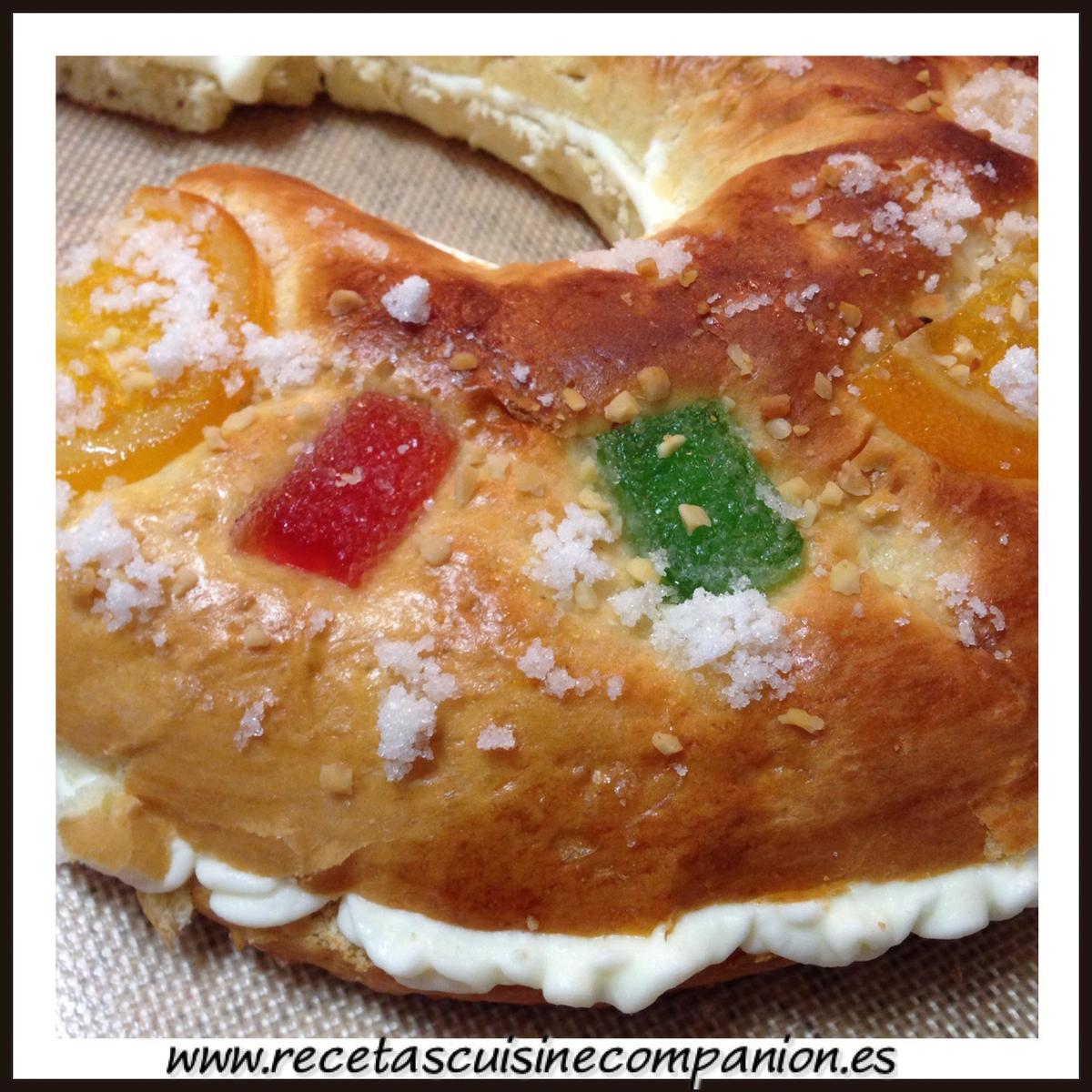 roscon relleno de nata (crema de leche)