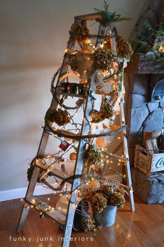 DIY alternative Christmas trees made out of recycled or up cycled objects | Via www.sweethings.net