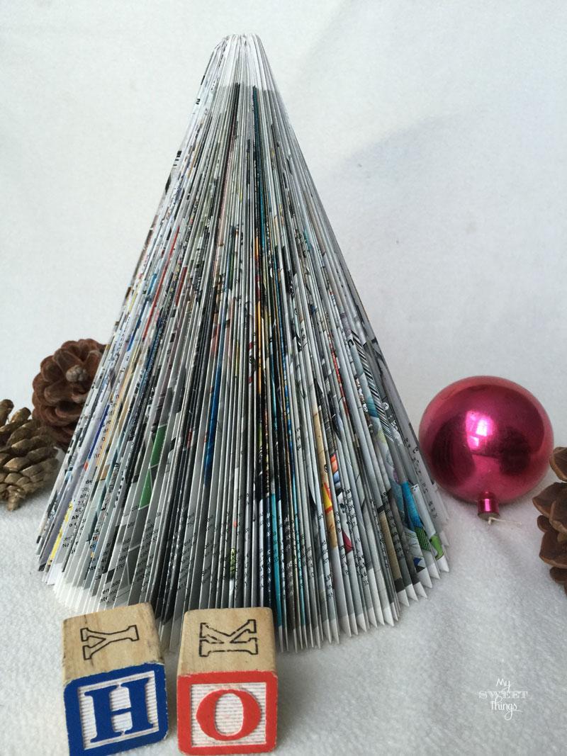 DIY alternative Christmas trees made out of recycled or up cycled objects | Via www.sweethings.net
