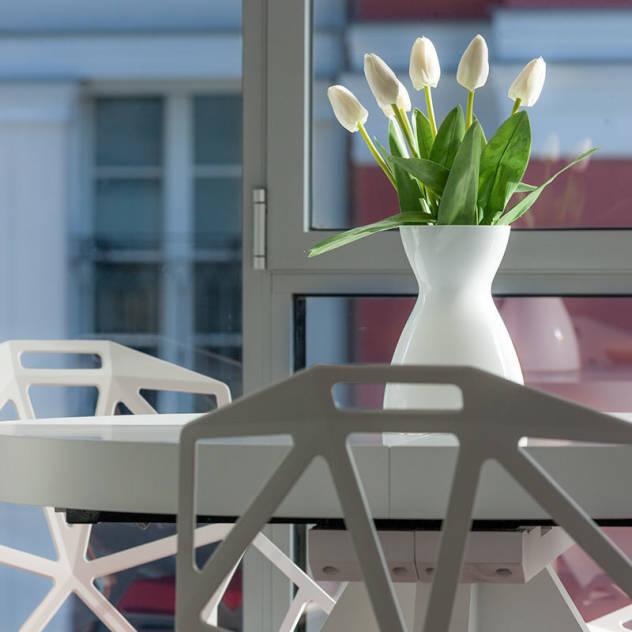 Proyecto decoración Plaza Euskadi. | Bilbao. : Comedores de estilo moderno de URBANA 15