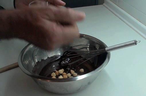 turrón de chocolate con avellanas08