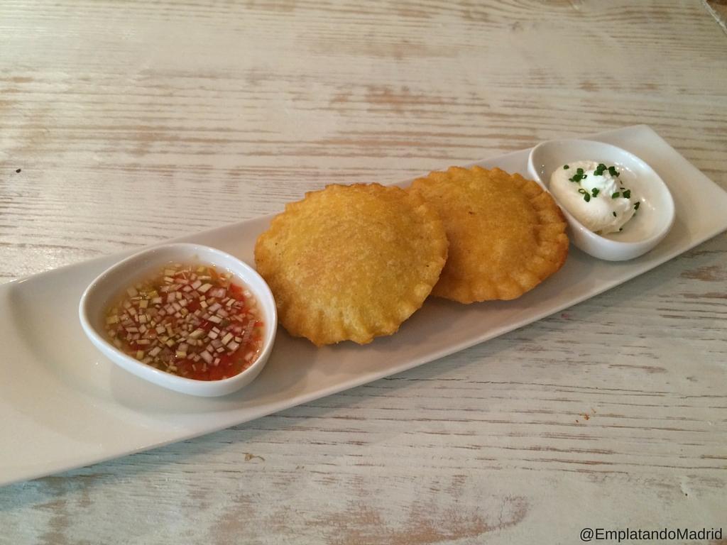 Arepa e huevo con carne