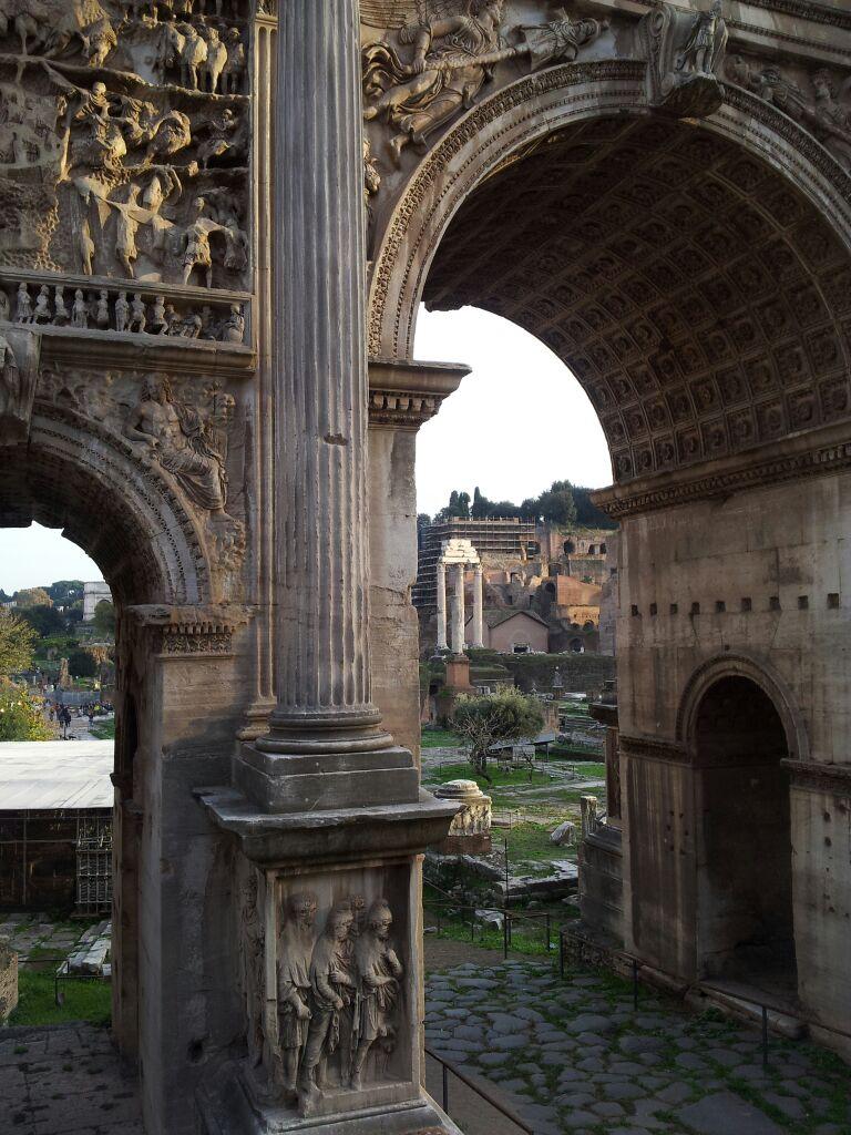 romaen48horas-arcofororomano3