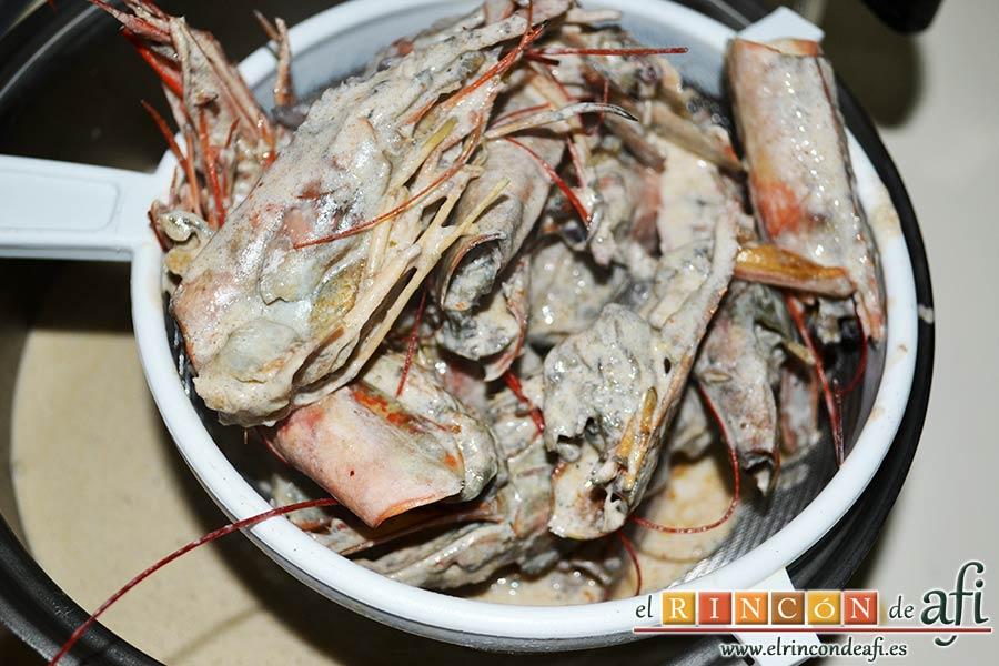 Estofado de setas y gambones, colar