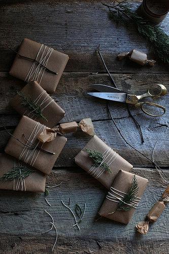 06-christmas-wrapping- paper