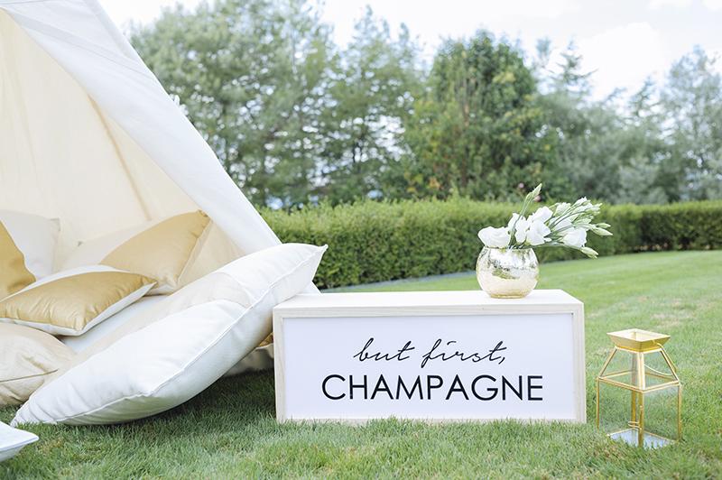 A white minimalist christmas en All Lovely Party