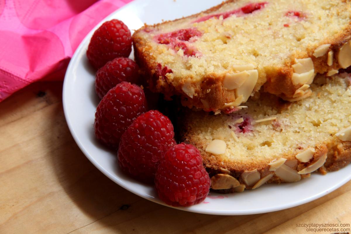 pastel con frambuesas