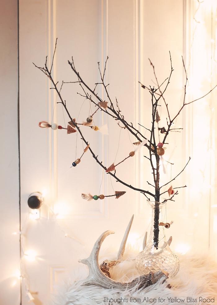 Simple-Twig-Christmas-Tree-with-Arrow-Ornaments