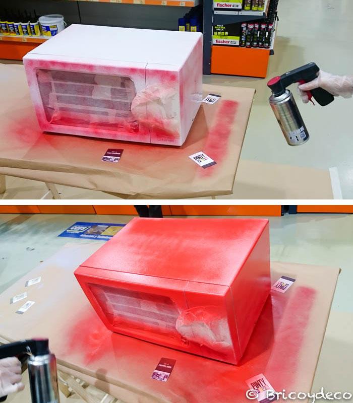 pintar un microondas con pintura en spray
