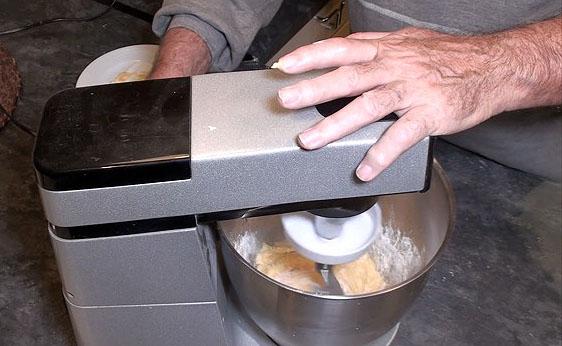 roscon de reyes relleno de nata (crema de leche)054