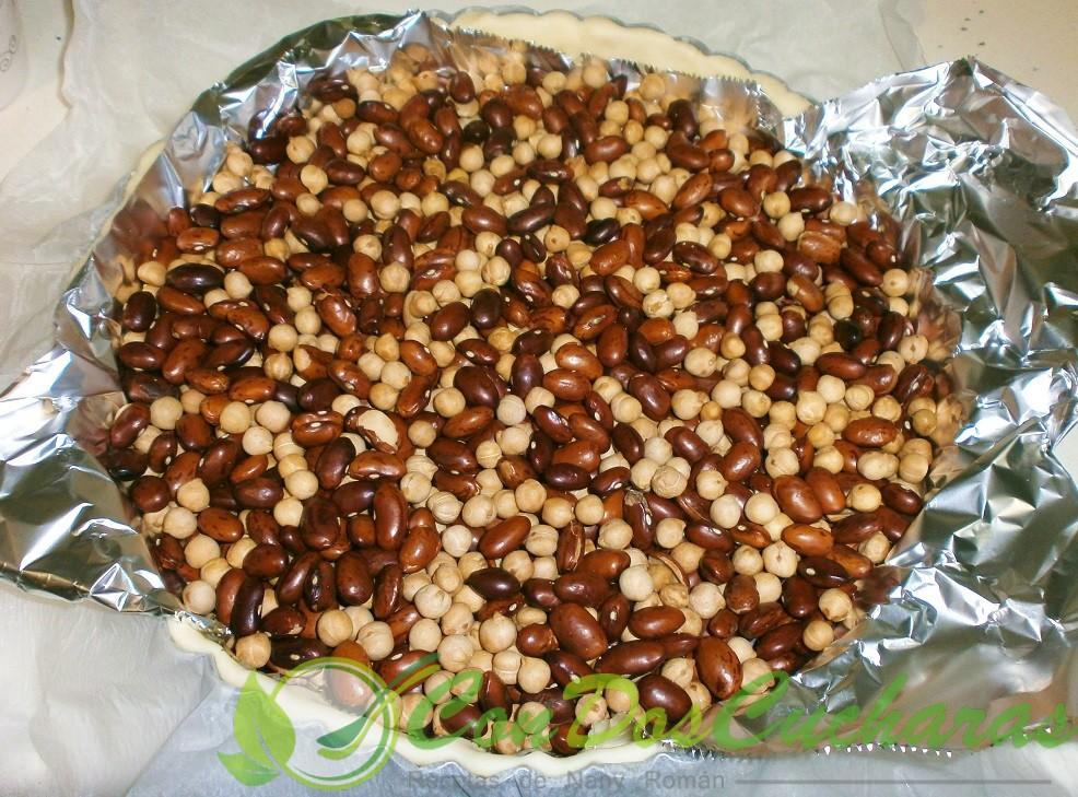 Tarta de nata (crema de leche) y frambuesas