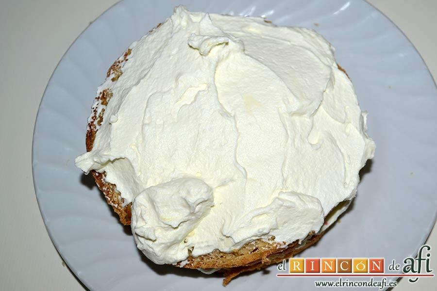 Panettone de Julius, luego con nata (crema de leche) y mascarpone