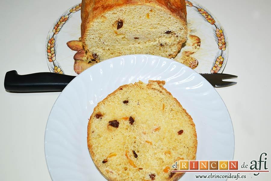 Panettone de Julius, cortarlo en rodajas