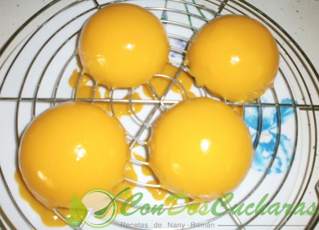 Semiesferas de mango y chocolate