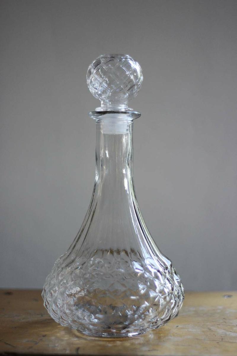 licor objetos de cristal relucientes