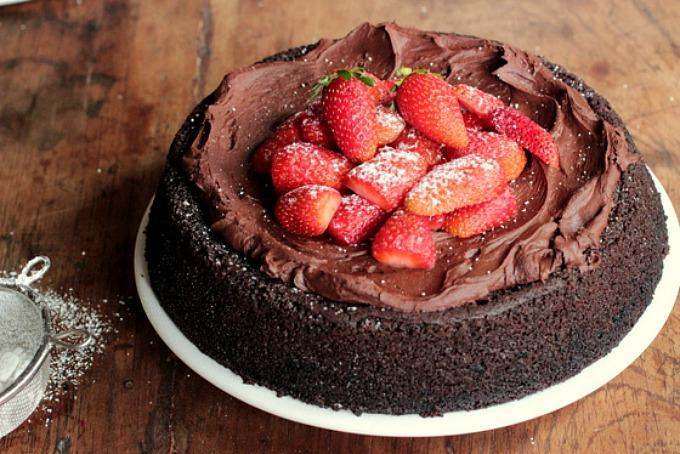 Torta mousse de chocolate (2 ingredientes) vegana