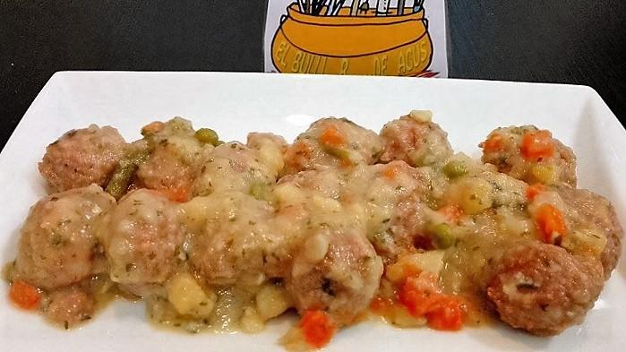 Albondigas en salsa verde jardinera