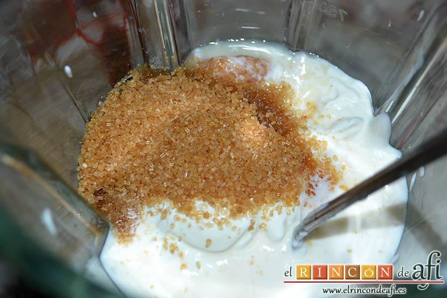 Lassi de Navidad, añadir el azúcar moreno