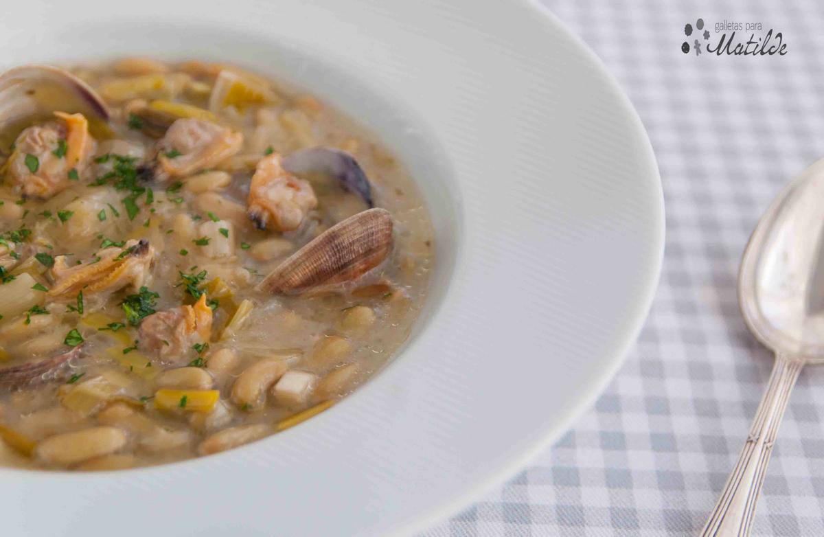 Verdinas con almejas