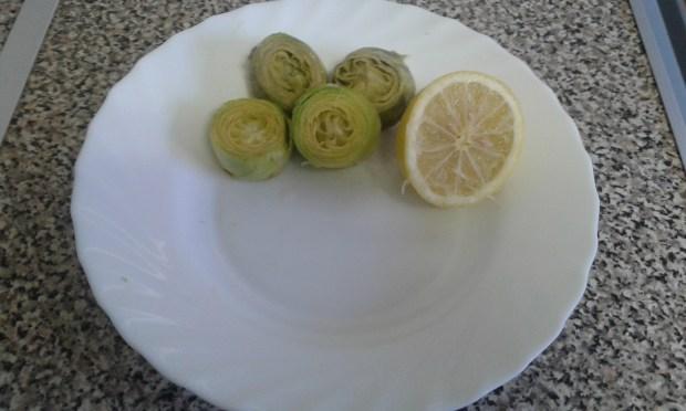 Alcachofas y limón