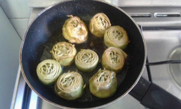 Alcachofas salteadas para alcachofas al ajillo