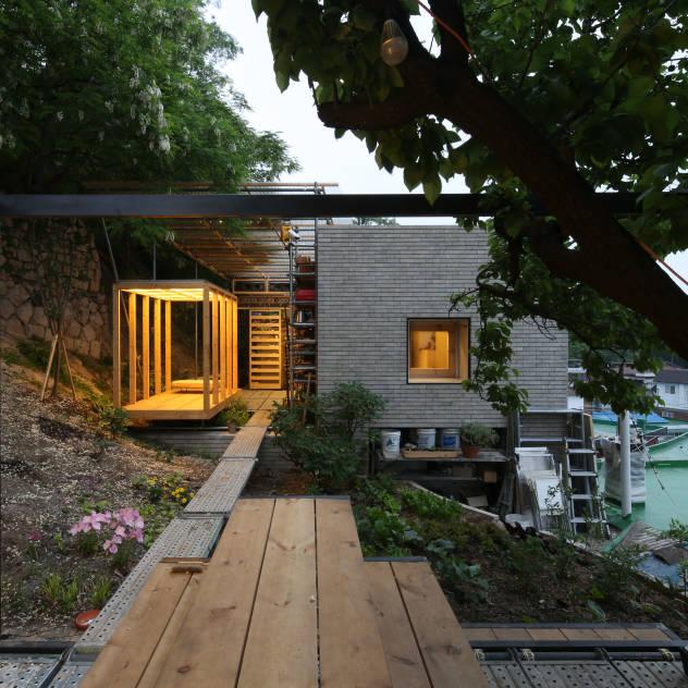 Casas modernas de 무회건축연구소