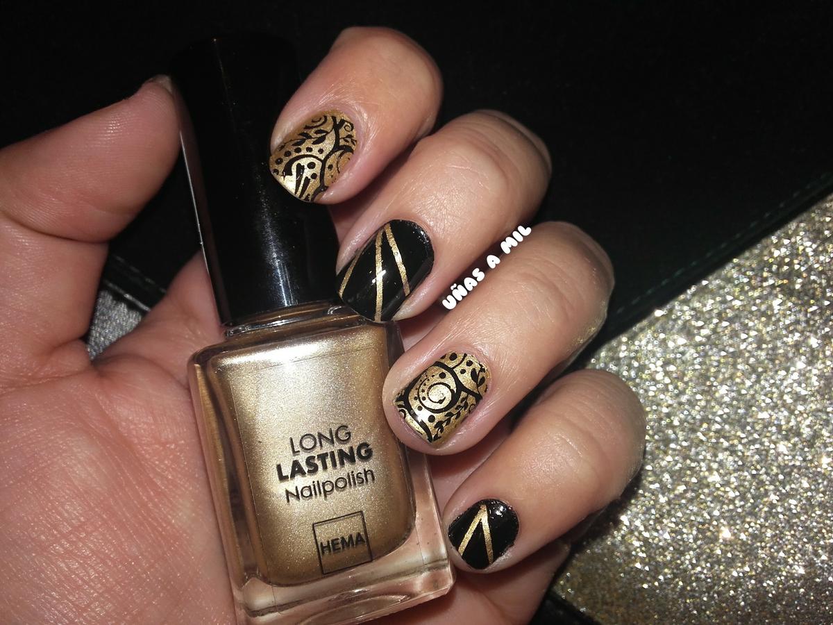 nail_art_diseño_decoración_uñas_negro_dorado_fiesta_navidad_año_nuevo_noche